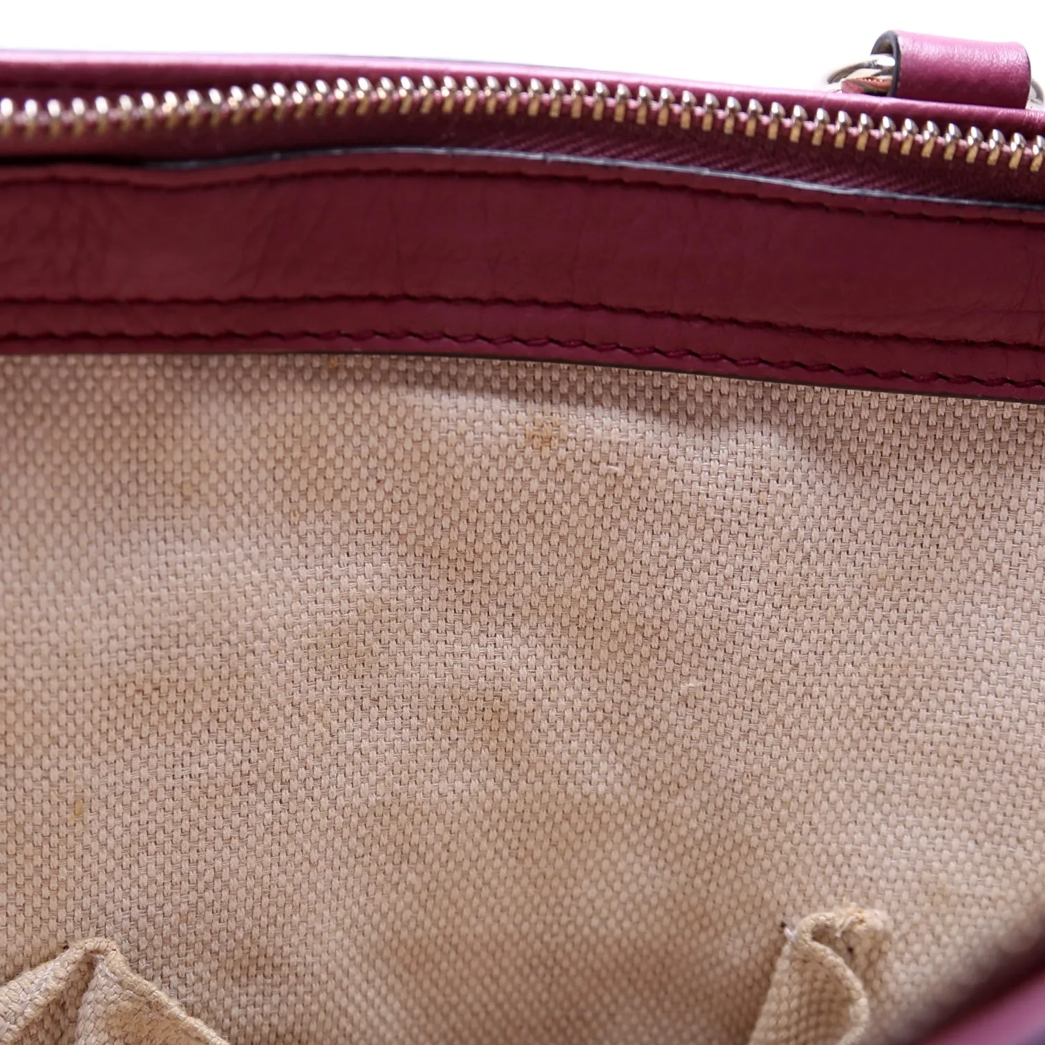 369176 Soho Crossbody