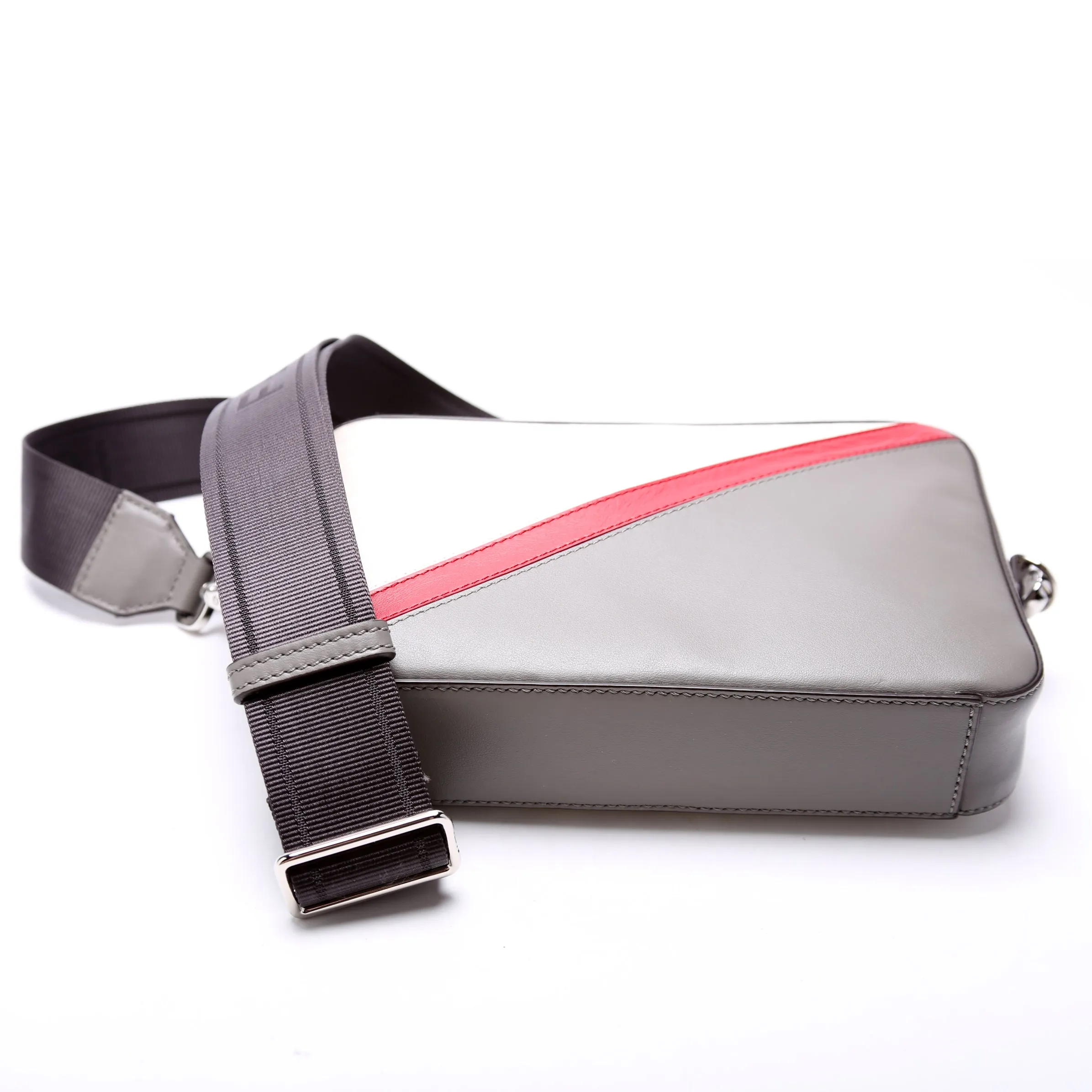 7M0286 Zucca Leather Camera Case