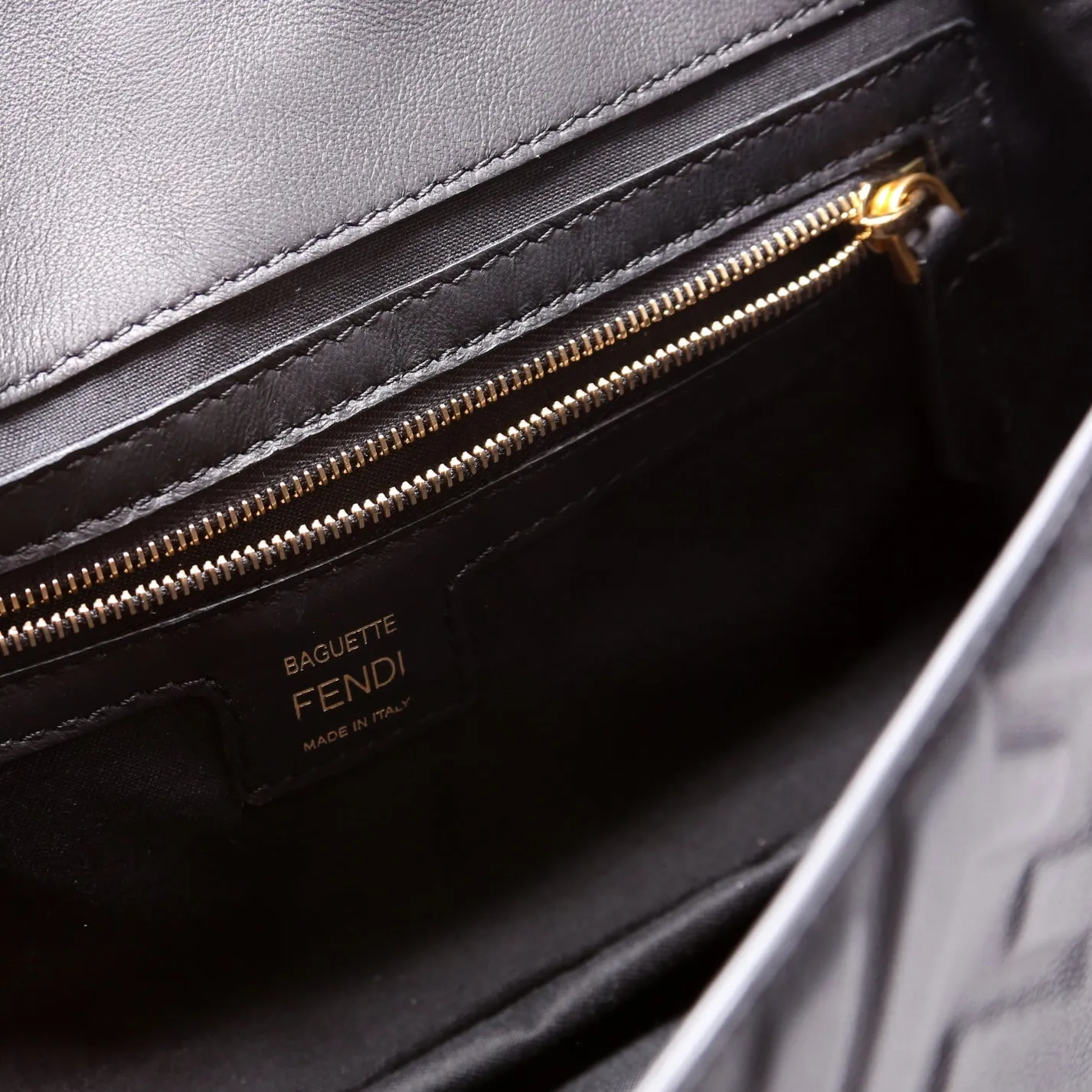 8BR600 Baguette FF Embossed Nappa Black